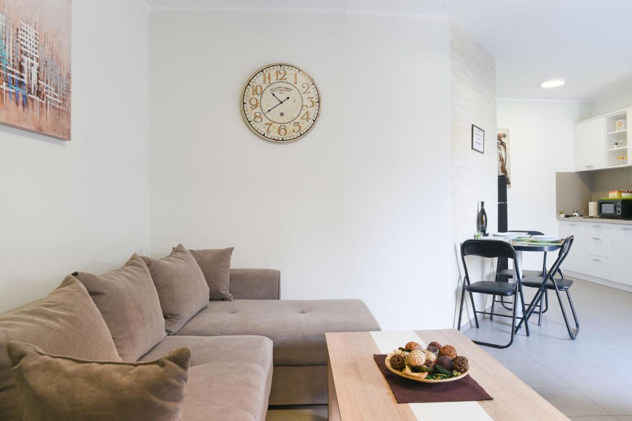 Centar Lux 3 Apartment Zrenjanin Ngoại thất bức ảnh