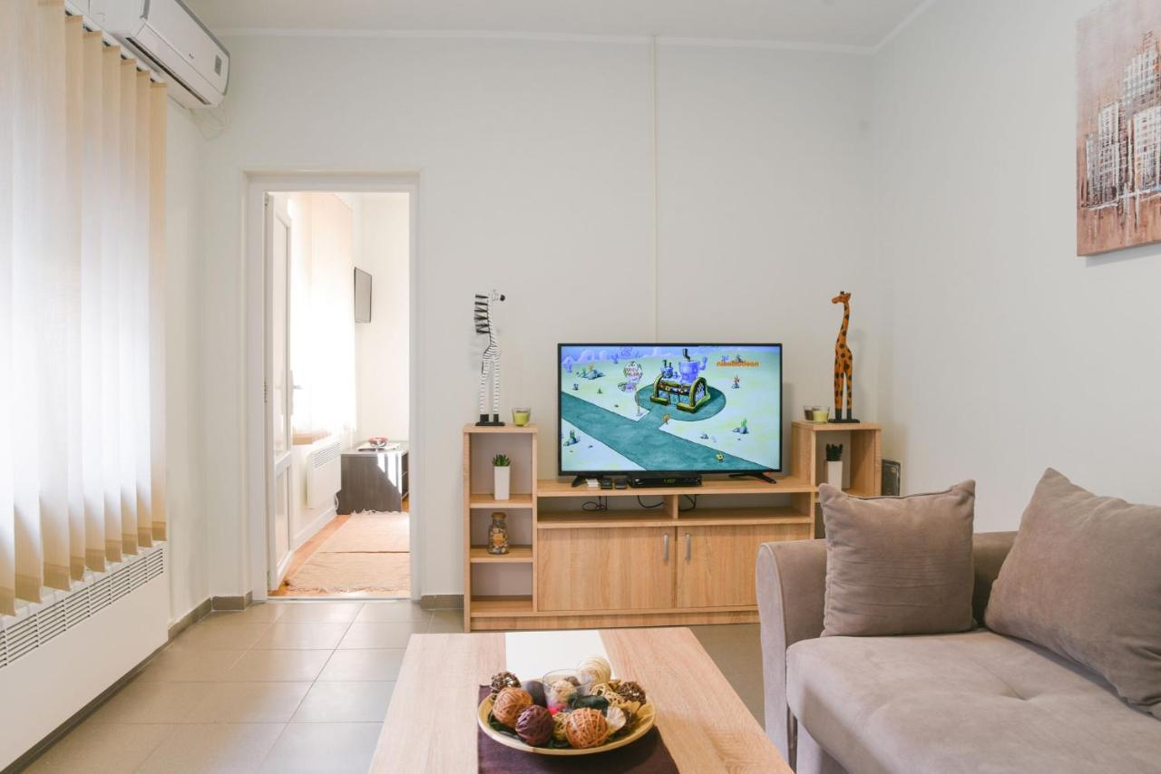 Centar Lux 3 Apartment Zrenjanin Ngoại thất bức ảnh