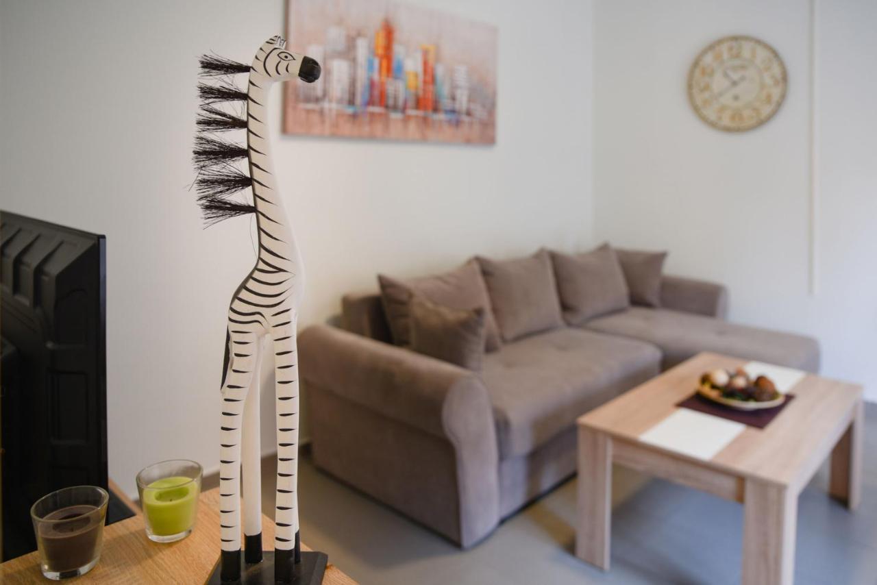 Centar Lux 3 Apartment Zrenjanin Ngoại thất bức ảnh